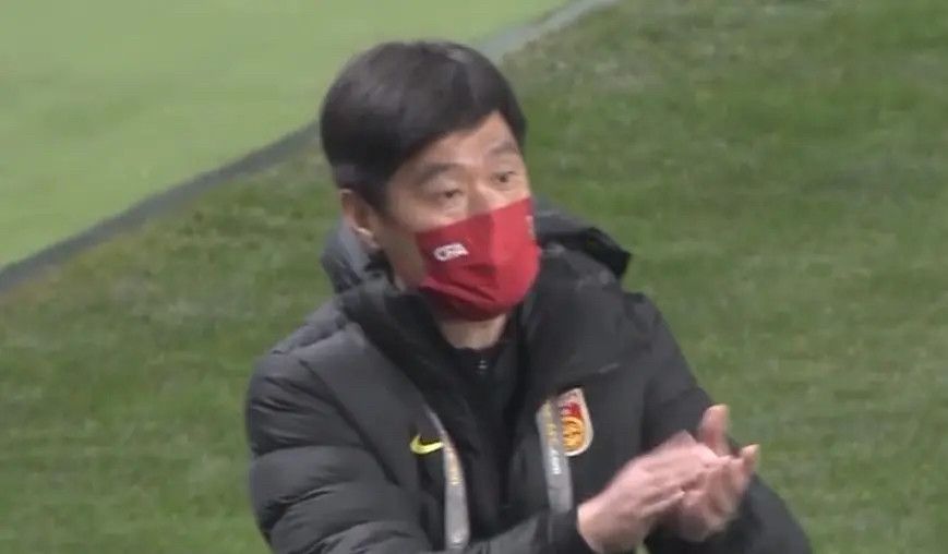 高考书迷连夜赶往见面会;因为《查理九世》爱上读书高考学子，辛苦啦！高科技武器遭黑暗势力窥视 小K领衔天使联盟力破危局高空跑酷的戏份看起来酷炫，但拍摄过程却不那么轻松